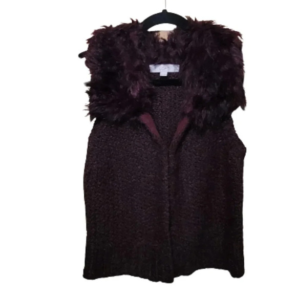 LOFT Jackets & Blazers - LOFT sweater vest with faux fur collar